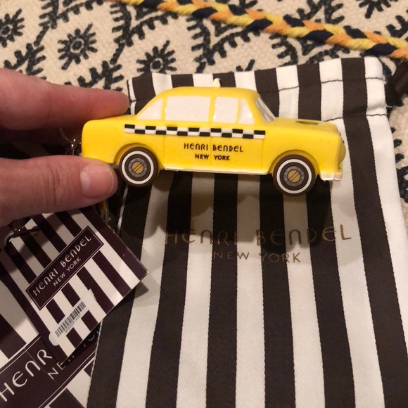 Henri Bendel Taxi unique Piece - Picture 2 of 2